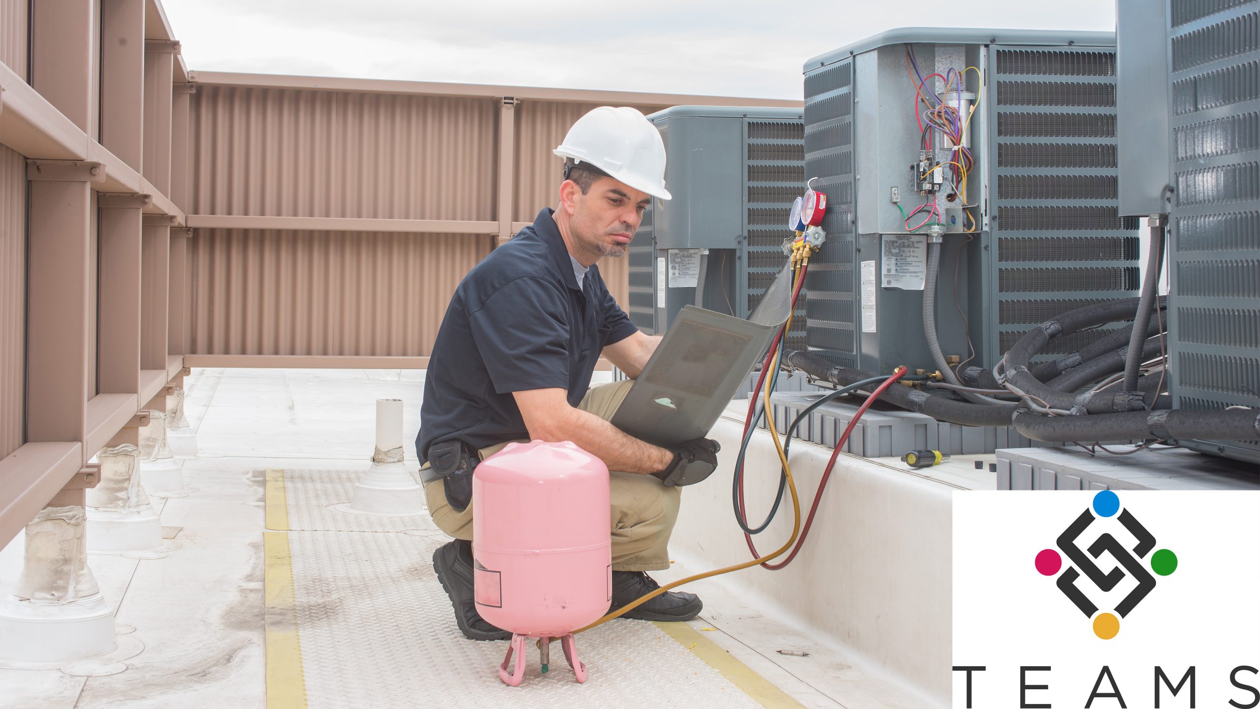 Technician,Looking,At,A,Panel,Off,A,Condensing,Unit.